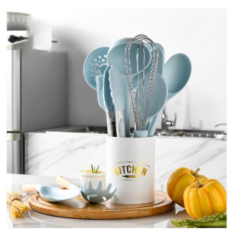 Fa fogantyús konyhai készlet